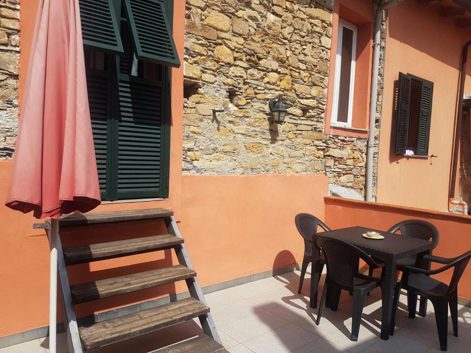 Piccolo Rifugio Nel Verde Chiusavecchia Exterior foto